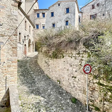 Casa Tipica Nel Borgo - Casa Soemy Semesterbostad *