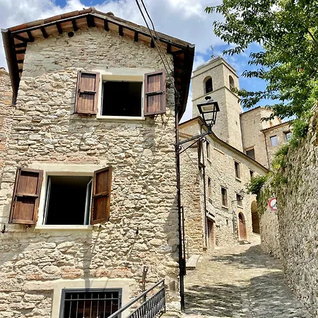 Casa Tipica Nel Borgo - Casa Soemy Semesterbostad