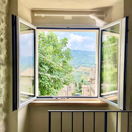 Semesterbostad Casa Tipica Nel Borgo - Casa Soemy *